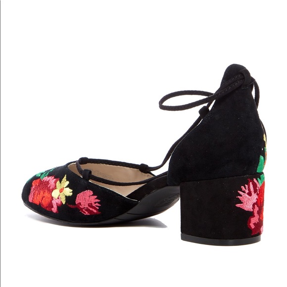 Reaction - Kenneth Cole - Picture 2 of 8